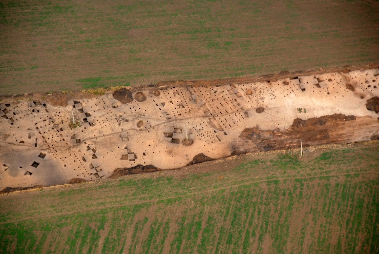 Intensively utilised settlement of the Linear Pottery culture in Kolín.